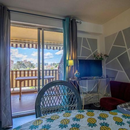 Cosy 35 M2 With Balcony In A Quiet Residence Fréjus 외부 사진