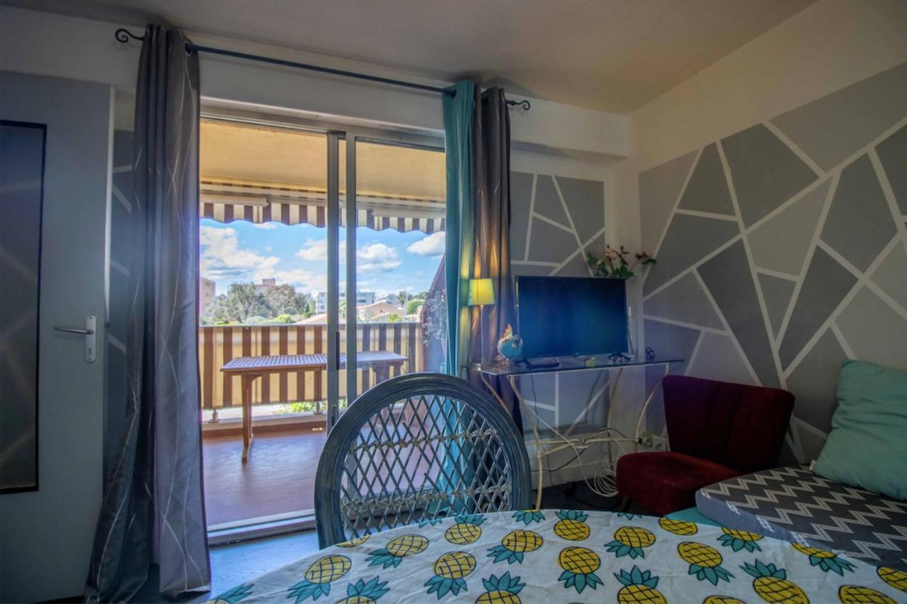 Cosy 35 M2 With Balcony In A Quiet Residence Fréjus 외부 사진